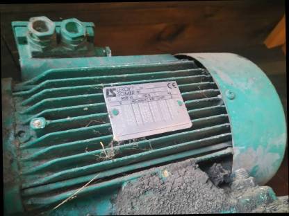 Bild 3:Multizyklon mit Rauchgasventilator