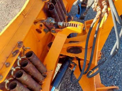 Bild 7:Hydrac UNI 270 Schneeschild