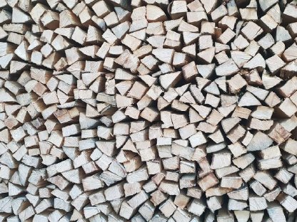 Bild 2:Brennholz