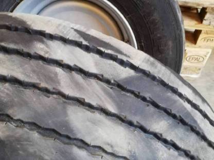 Bild 3:Komplett Kipperreifen 285/70R19.5 6-Loch ET0