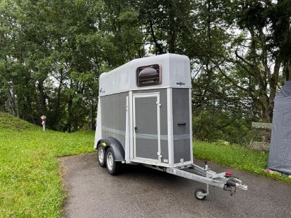 Humbaur Single für 1,5 Pferde
