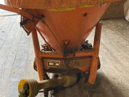 Bild 2:John Deere 332