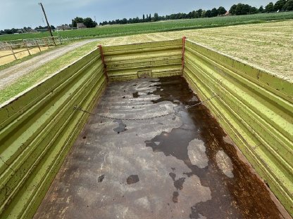 Bild 9:Bergmann 8t Dreiseitenkipper Kipper Anhänger D110 130