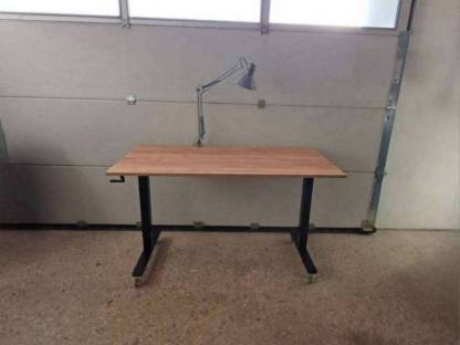 Bild 4:Behandlungstisch höhenverstellbar