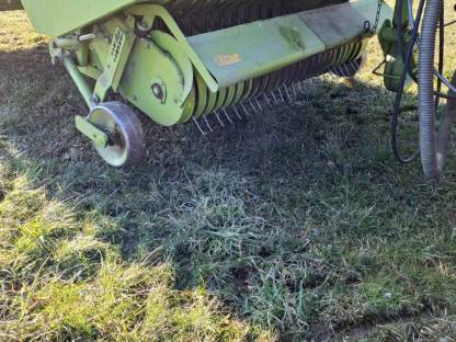 Bild 2:Ladewagen Claas 320 K