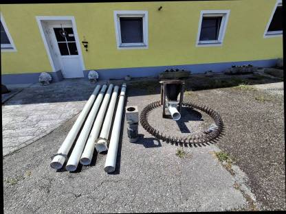 Futterschnecke mit Motor und Einfülltrichter
