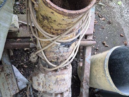 Bild 3:Silo Futtersilo Förderschnecke Förderband