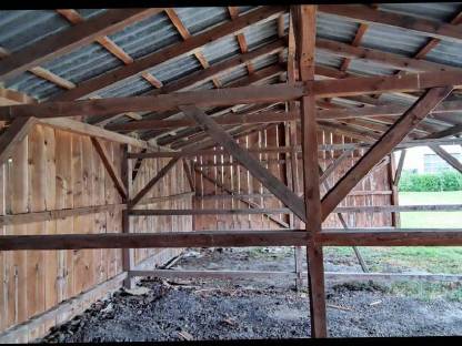 Bild 5:Holzhütte, Holzunterstand