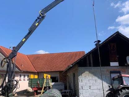 Bild 3:FARMA Forstkran 8,5 m, 3-Punkt mit Flopdown Abstützung CAT 2/3