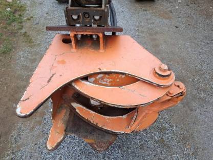 Bild 2:Fällgreifer Axer 230