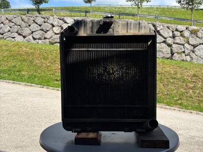 Bild 5:Kühler Steyr 8065