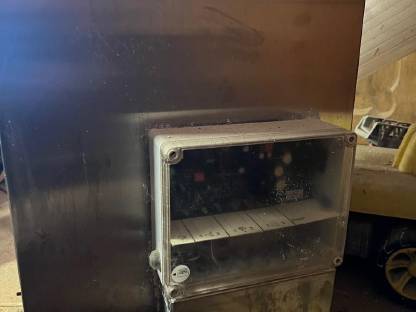 Bild 2:Förster Tränkeautomaten Müslidosierer