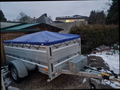 PKW-Anhänger neuwertig
