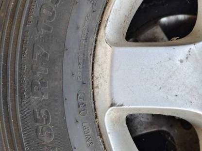 Bild 3:Sommerreifen auf Alufelgen für VW Touareg