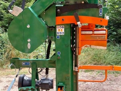 Posch HydroCombi 24 mit Funkseilwinde 750 Holzspalter