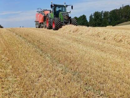 Bild 2:Quaderballen Pressen