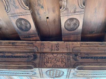 Antike Holzdecke aus 1794 ( 35m2 )