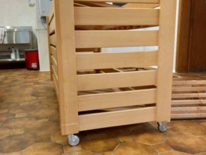 Bild 3:Verkaufstisch Rolltisch Verkaufseinrichtung