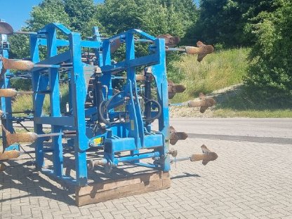 Bild 3:Lemken Thorit 400/K Grubber 4 m 3 Balken