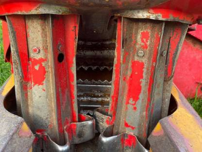 Bild 3:Pöttinger Einzelreiher Maishäcksler GT