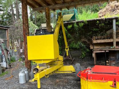 Bild 3:Mistbagger/Mistkran