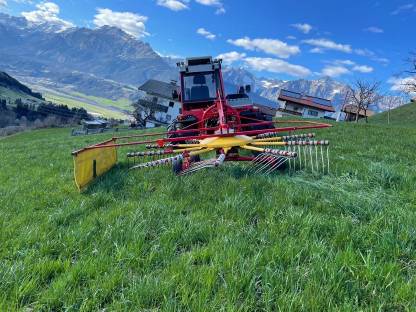 Bild 4:Pöttinger Schwader