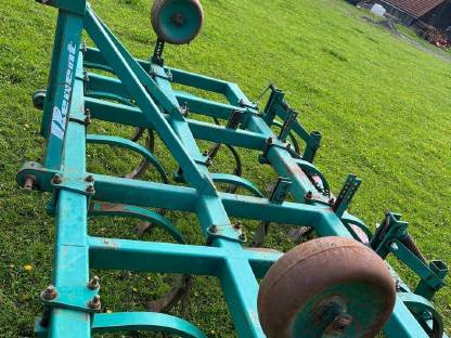 Bild 3:Regent Grubber 3 m mit Steinsicherung, Federzinken