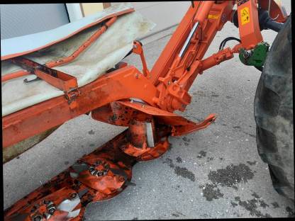 Bild 5:Kuhn GMD 350-FF Heckmähwerk