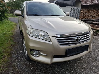 Bild 2:Toyota RAV 4