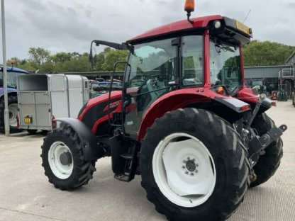 Bild 2:2018 Valtra A134
