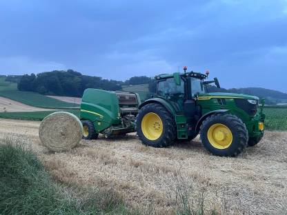 Bild 2:Ballenpresse John Deere 960