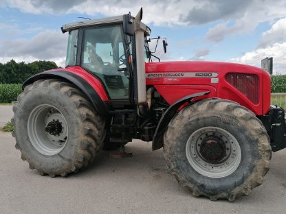 Bild 2:Massey Ferguson 8280 Traktor