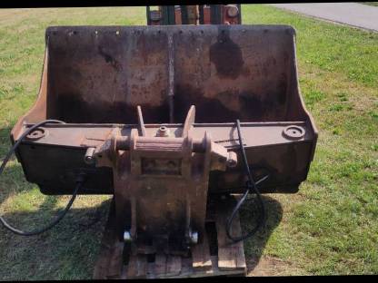 Bild 2:Baggerschaufel