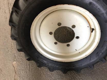 Reifen für Steyr 855