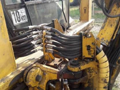 Bild 6:Baggerlader MF 50 H