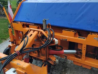 Bild 2:Kahlbacher Schneepflug Vampir Pro