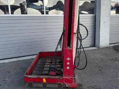 Bild 2:Trioliet TU170 Siloblockschneider