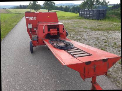 Bild 5:Silohächsler Epple Blasius 2500