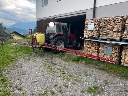 Bild 3:Hardi Feldspritze 400 l Tank, 12 m AB