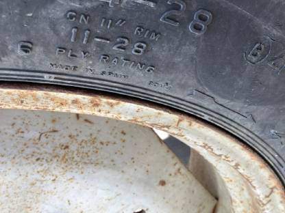 Bild 2:Räder Reifen Steyr 12.4 R28