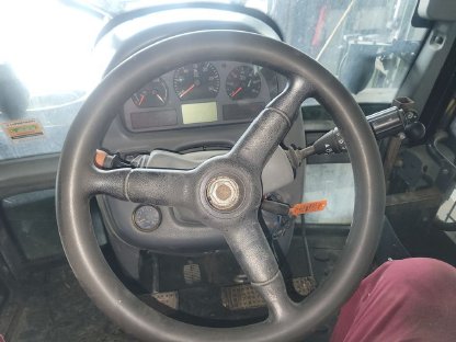 Bild 8:Valtra T173 H - Forsttraktor mit Vollausstattung