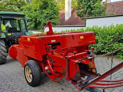 Bild 3:Bamford BL58 Kleinballenpresse