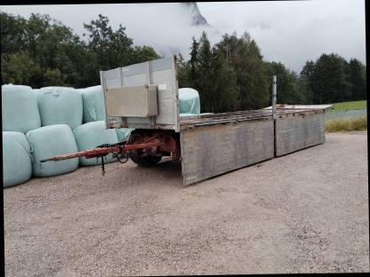 Bild 2:Ballenanhänger