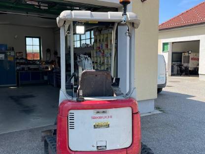 Bild 8:Takeuchi Minibagger TB015