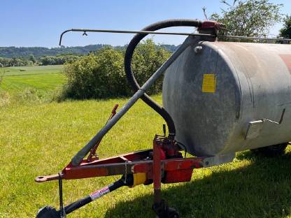 Bild 3:Vakuumat Güllefass Jauchefass