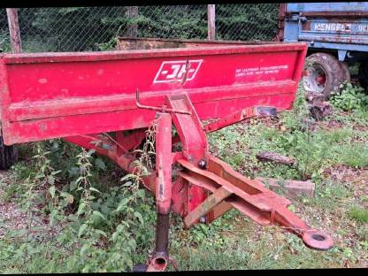 Bild 3:Miststreuer(reserviert Aleks)