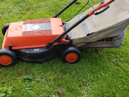 Bild 2:Elektro-Rasenmäher Solo Piccolo