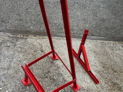 Bild 4:Abstellstützen zu Pöttinger Novadisc 265