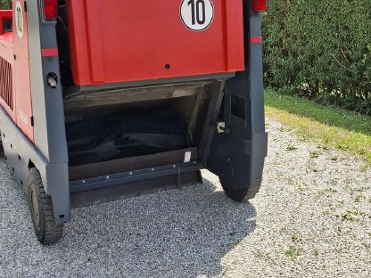 Bild 2:Kehrsaugmaschine - Diesel Hako 1450 D