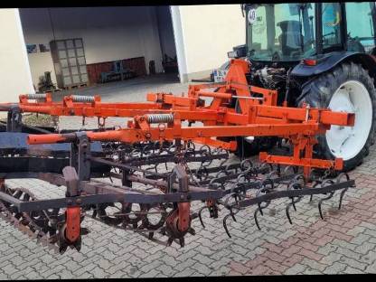 Bild 3:Saatbeetkombination Pöttinger/Landsberg